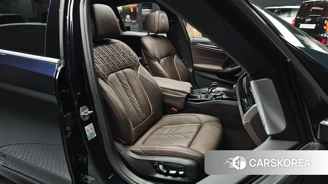 BMW 5 Series (G30) id 4370375 из Кореи 30