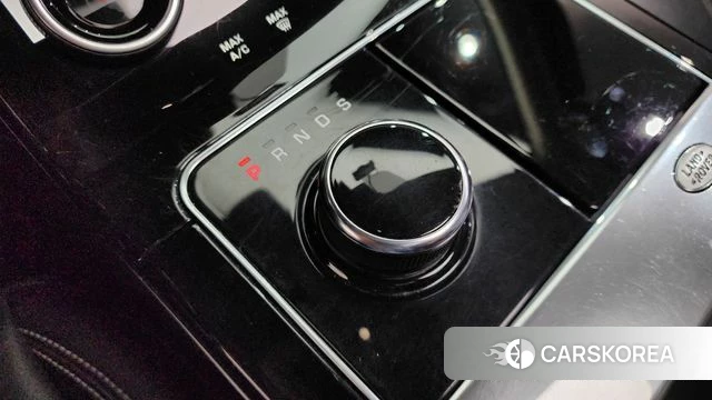 Land Rover Range Rover Velar id 4384296 из Кореи 19