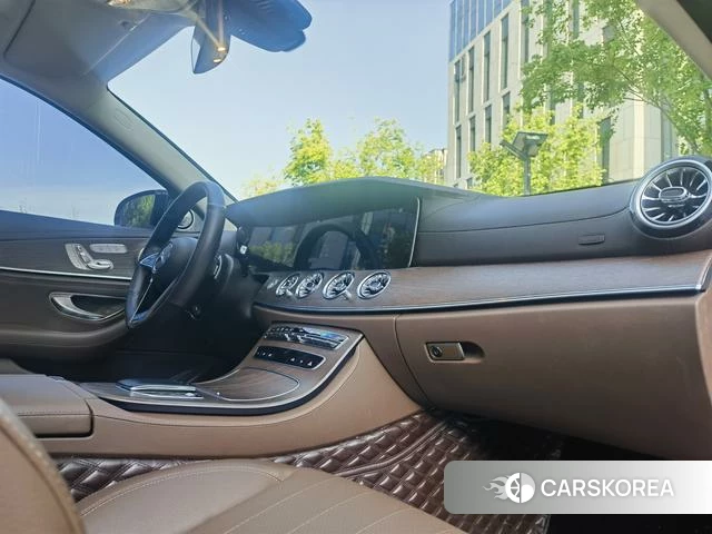 Mercedes-Benz E-class id 4275665 из Китая 14