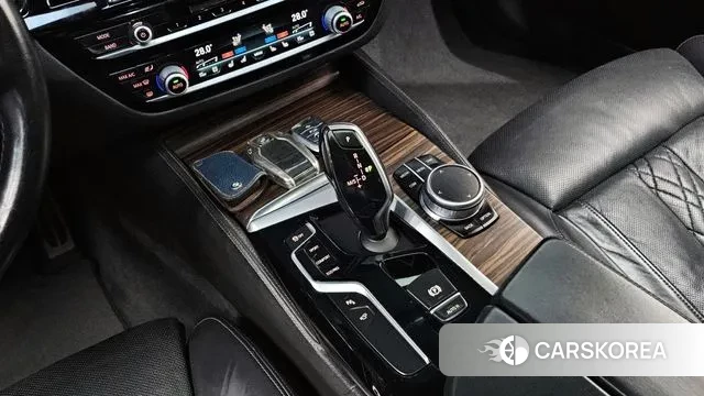 BMW 5 Series (G30) id 3445147 из Кореи 19