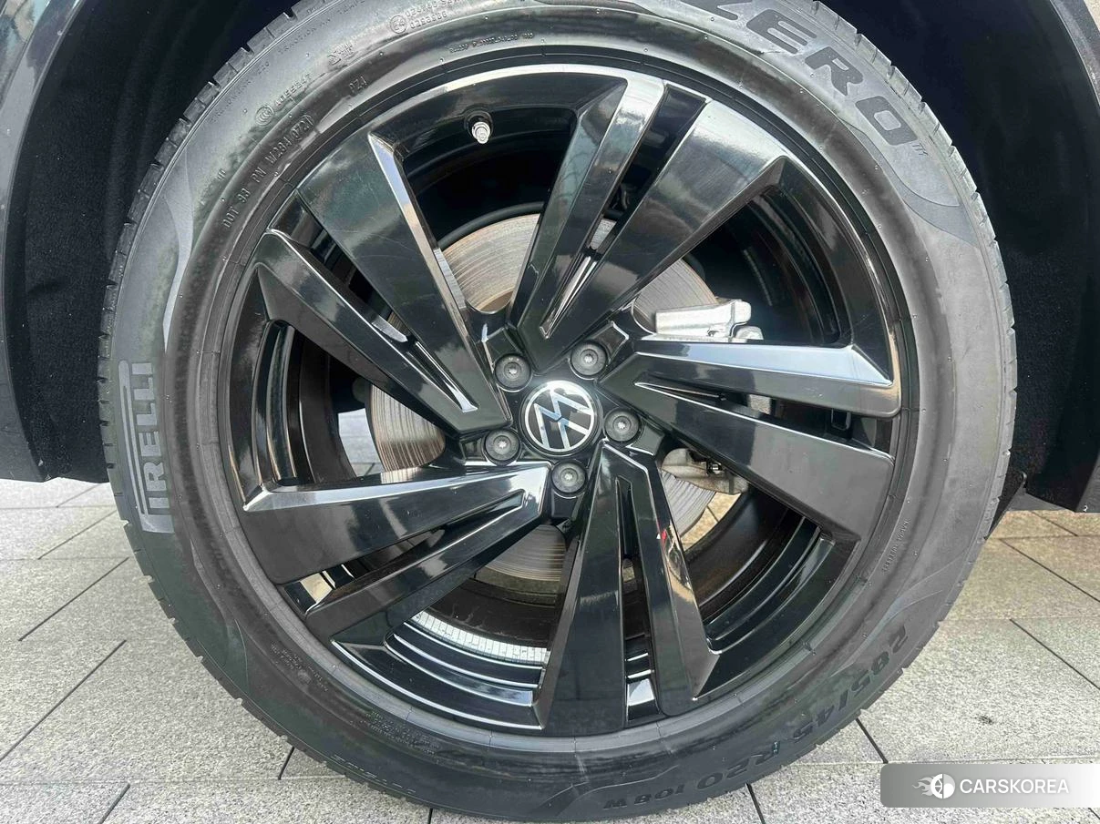 Volkswagen Touareg id 4473411 из Китая 28