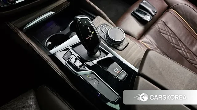 BMW 5 Series (G30) id 3641102 из Кореи 19