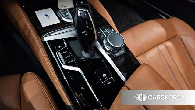 BMW 5 Series (G30) id 3556933 из Кореи 19