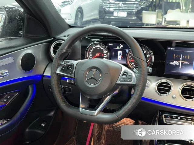Mercedes-Benz E-class id 4222092 из Китая 15