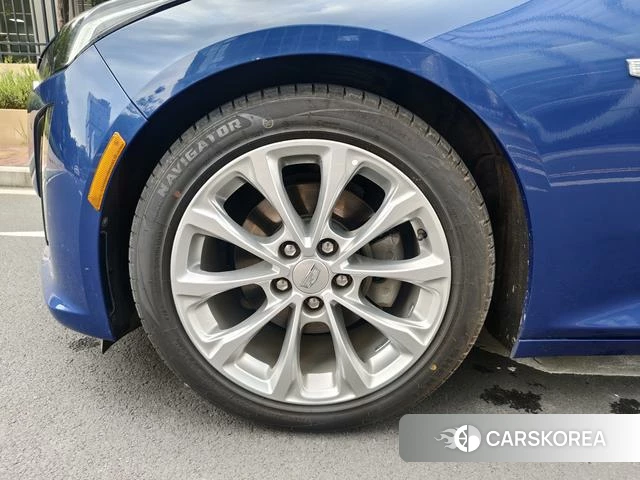 Cadillac CT5 id 4221605 из Китая 33