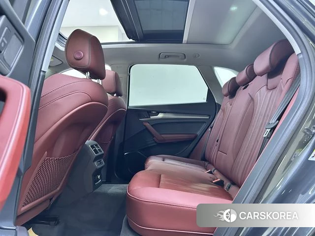 Audi Q5L id 4272434 из Китая 10