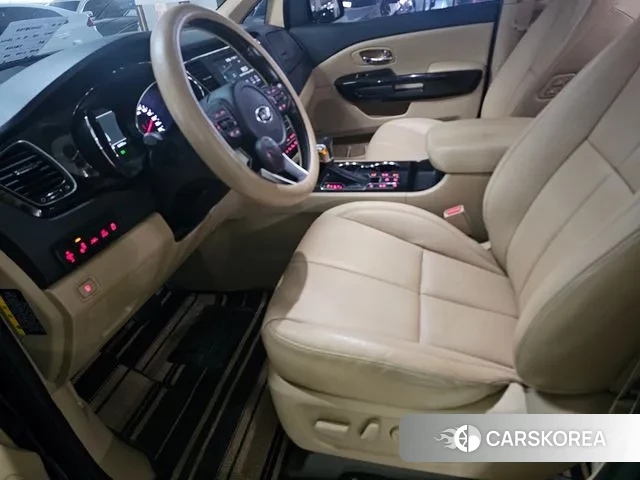 Kia The New Carnival id 2976543 из Кореи 19