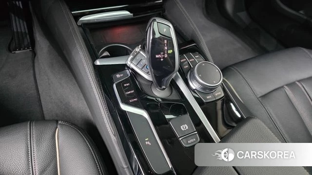 BMW 5 Series (G30) id 3924571 из Кореи 19