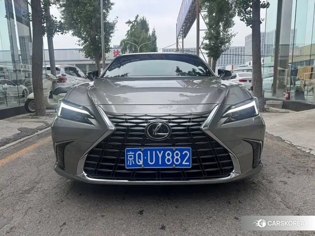 Lexus ES id 4600525 из Китая 9