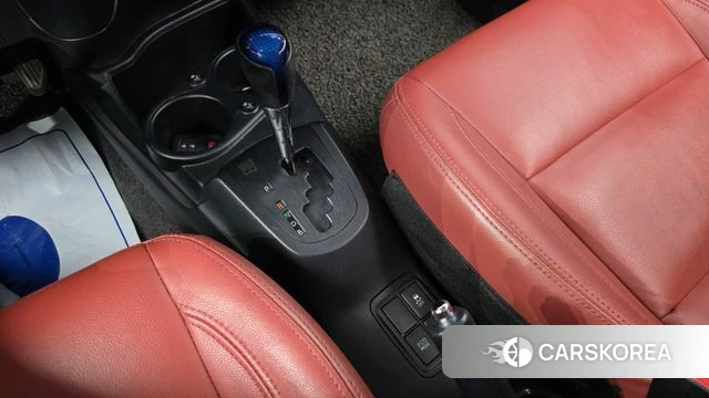 Toyota Prius C id 4447851 из Кореи 19