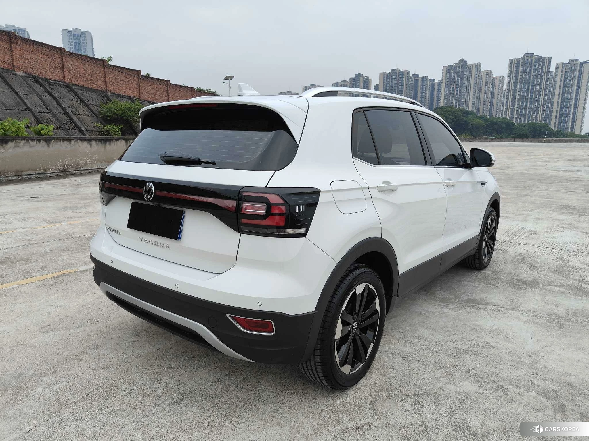 Volkswagen Exploring the shadow id 4455585 из Китая 15