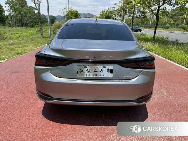 Lexus ES id 4301839 из Китая 12