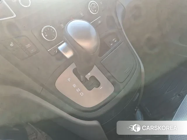 Hyundai The New Grand Starex id 3505104 из Кореи 19