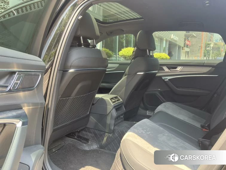Audi A6L id 4440834 из Китая 10
