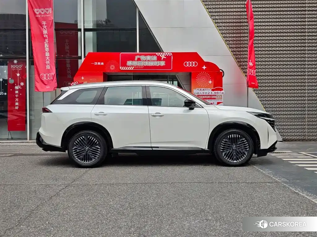 Nissan Pathfinder id 4548415 из Китая 17