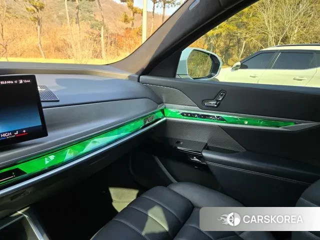 BMW 7 Series (G70) id 3560606 из Кореи 19