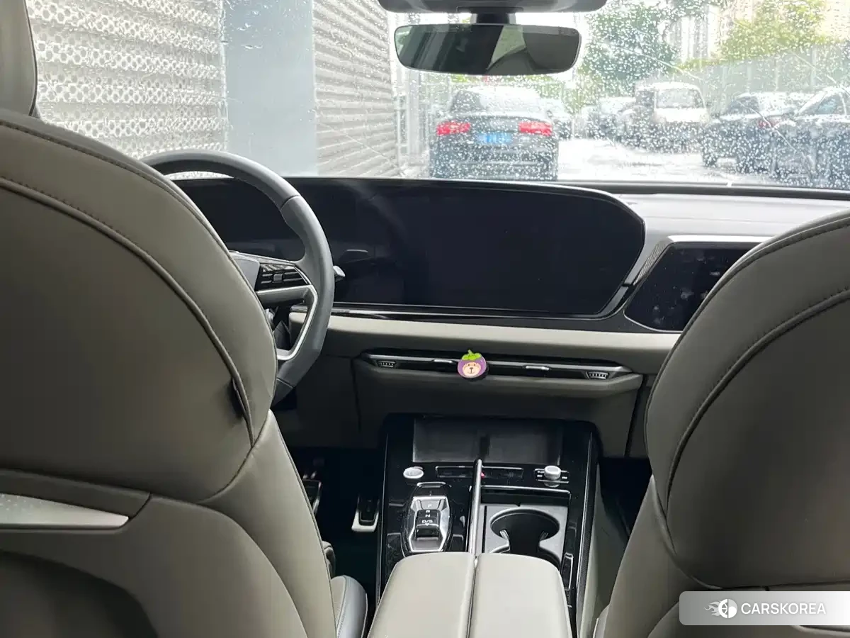 Audi A6L id 4680843 из Китая 11