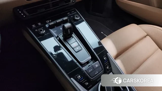 Porsche 911(992) id 3344463 из Кореи 19