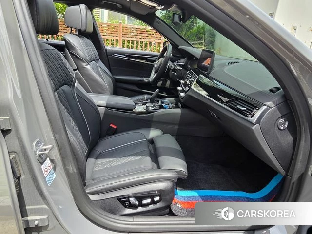 BMW 5 Series (G30) id 4489513 из Кореи 17