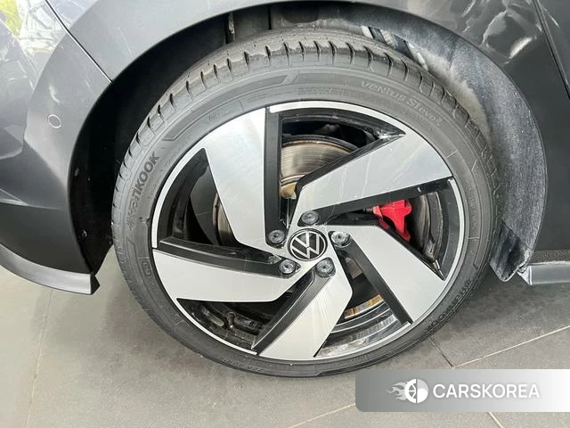 Volkswagen Golf GTI id 4299944 из Китая 9