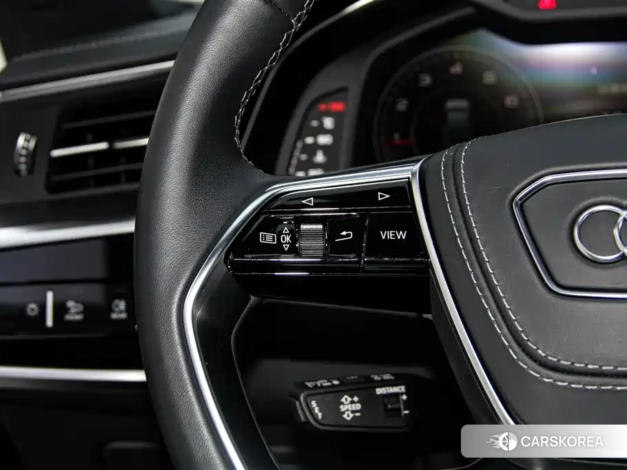 Audi A7L id 4601067 из Китая 32