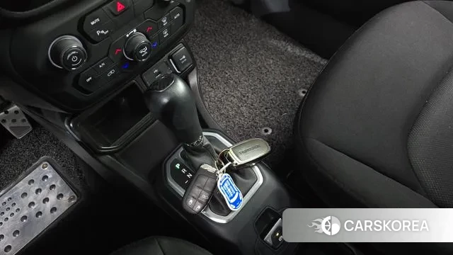 Jeep Renegade id 3765007 из Кореи 19