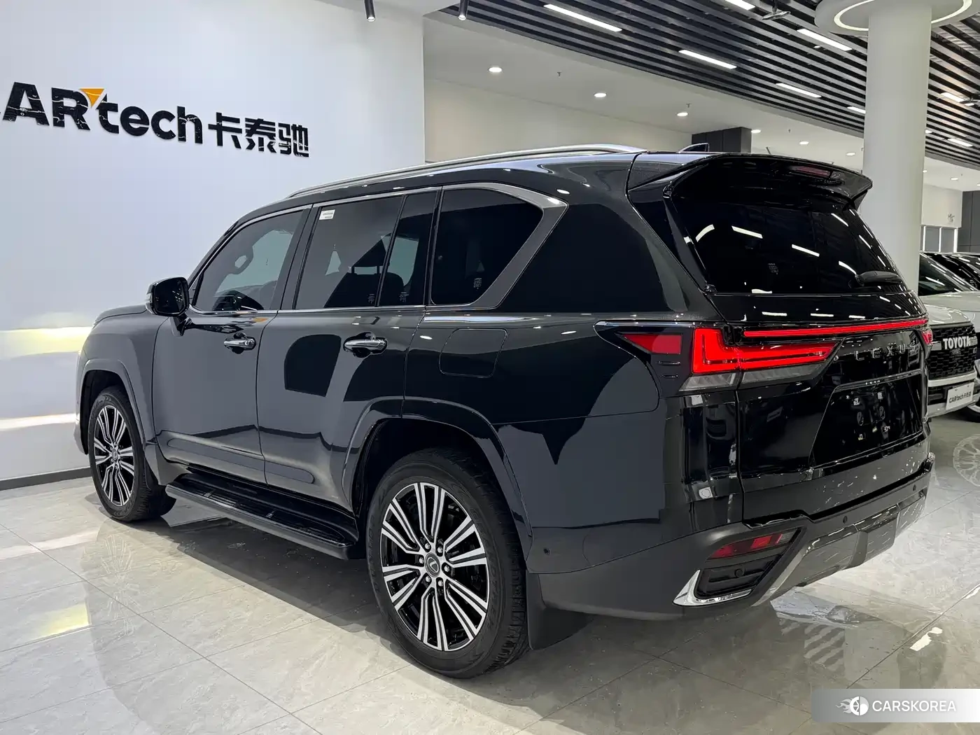 Lexus LX id 4546061 из Китая 19