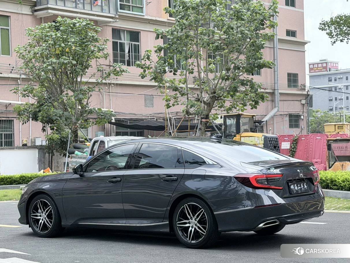 Honda Accord id 4420158 из Китая 10