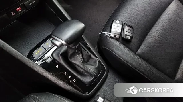 Kia Stonic id 3118003 из Кореи 19