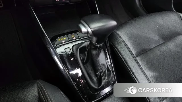 Kia Stonic id 3593530 из Кореи 19