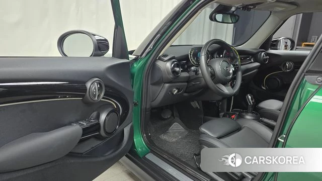 Mini Cooper id 4745479 из Кореи 31
