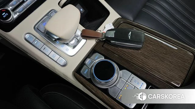 Genesis G90 id 3820333 из Кореи 19