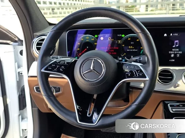 Mercedes-Benz E-Class W213 id 3089564 из Кореи 19