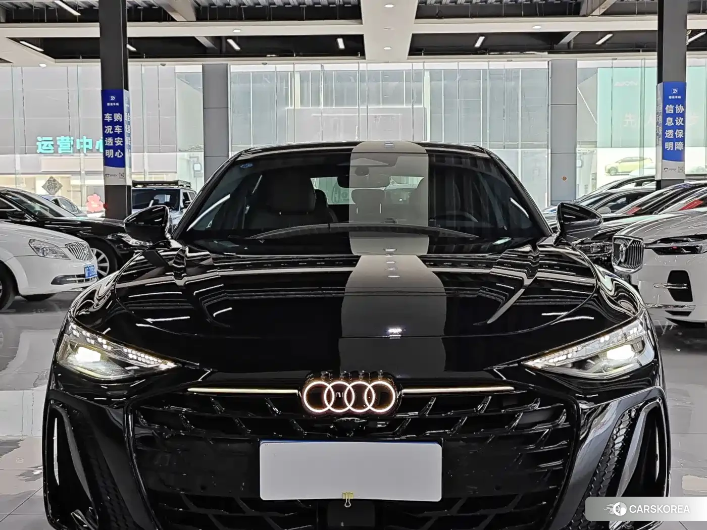 Audi A6L id 4553891 из Китая 9
