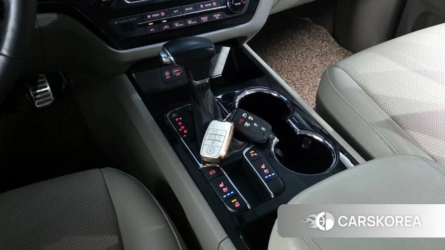 Kia The New Carnival id 3853979 из Кореи 19