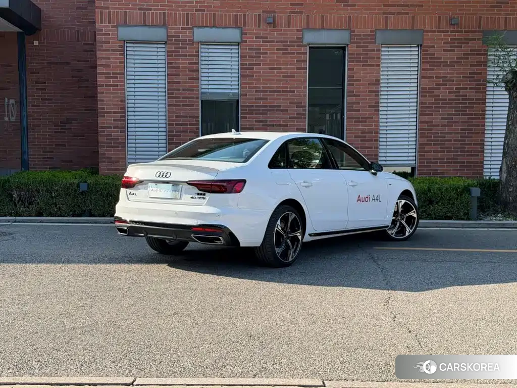 Audi A4L id 4617064 из Китая 12