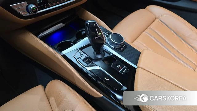 BMW 5 Series (G30) id 4592051 из Кореи 19