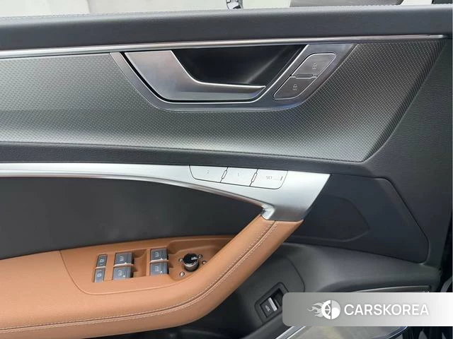 Audi A7L id 4300881 из Китая 25