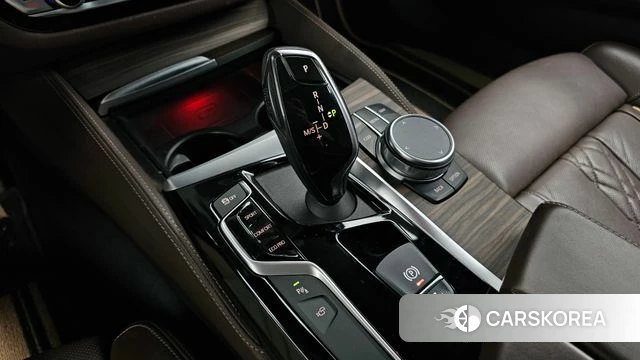 BMW 5 Series (G30) id 4918437 из Кореи 32