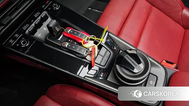 Porsche 911(992) id 3218305 из Кореи 19