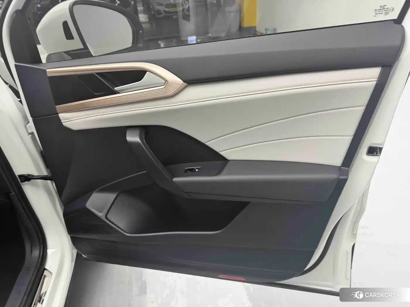 Volkswagen Tharu id 4629036 из Китая 17