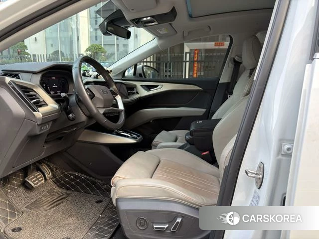 Audi Q5 e-tron id 4263918 из Китая 29