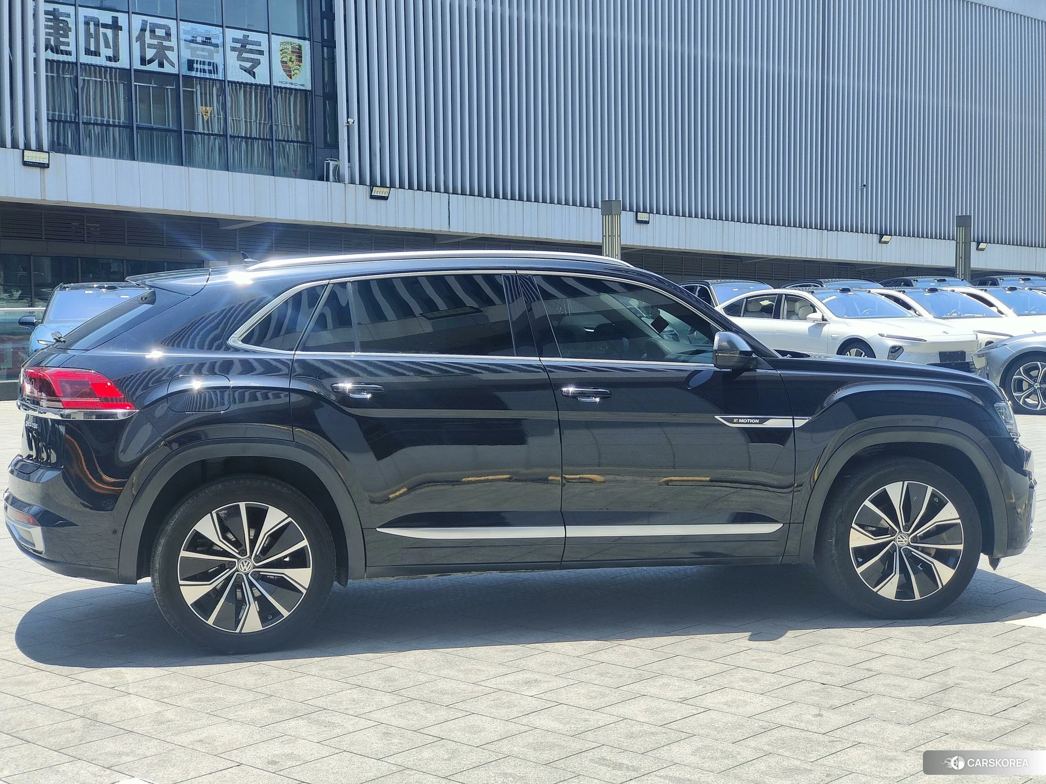 Volkswagen Tourang id 4440972 из Китая 28