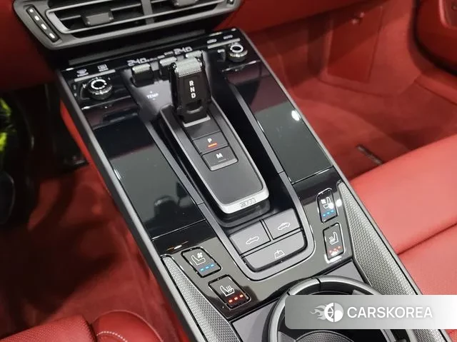 Porsche 911(992) id 3590498 из Кореи 19