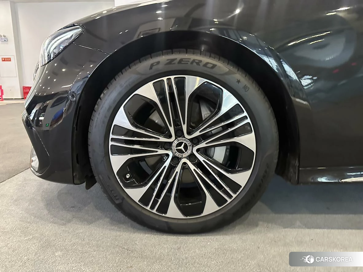 Mercedes-Benz E-Class id 4498577 из Китая 25