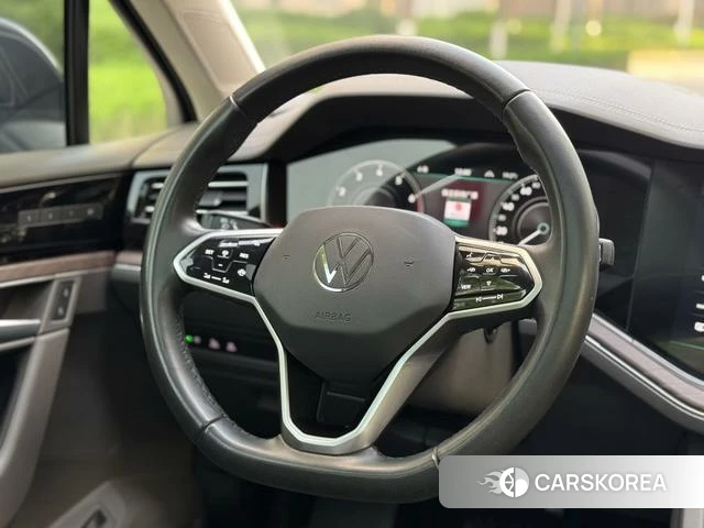 Volkswagen Touareg id 4210719 из Китая 17