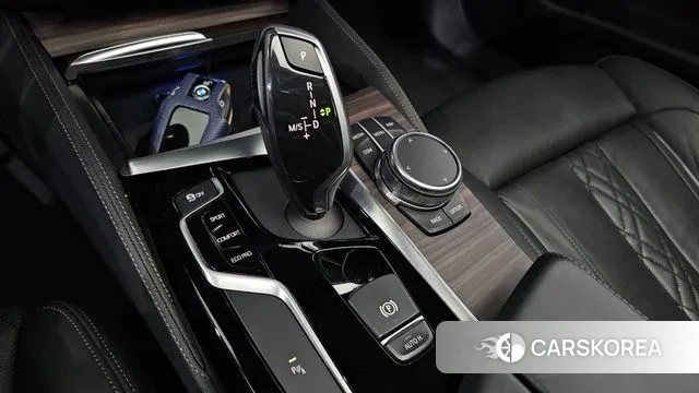 BMW 5 Series (G30) id 3122981 из Кореи 19