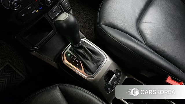 Jeep Renegade id 3899258 из Кореи 19