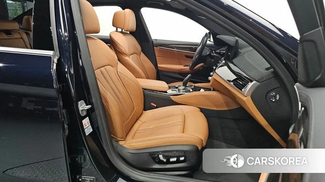 BMW 5 Series (G30) id 4864513 из Кореи 32