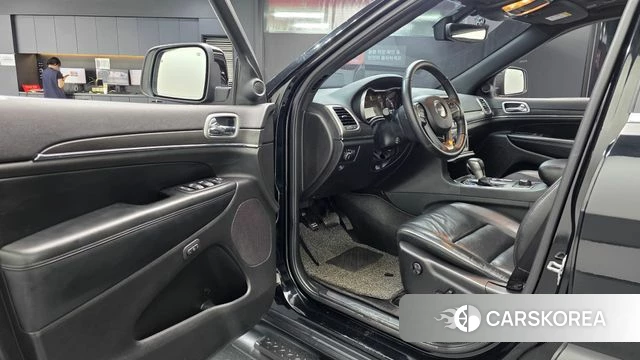 Jeep Grand Cherokee id 4551793 из Кореи 34